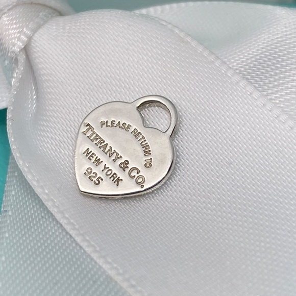 AuthenticTiffany & Co MINI Return to Tiffany heart tag 925 silver authen… - Picture 4 of 6